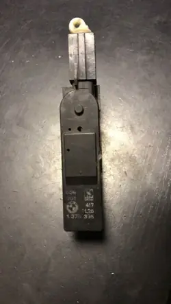 BMW Keskuslukitusaktuattori OEM 1378395 7-sarja E32