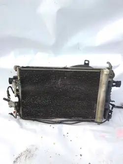 Tuyau de radiateur Opel Astra H Zafira B 13129193
