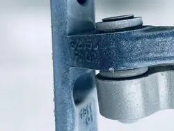 Charnière Porte Supérieure Droite Avant OEM A2057200637 Mercedes