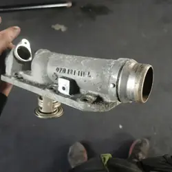 Termostato Volkswagen Passat W8