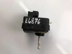 Moteur de volet VW Passat B5 OEM 13H39 Pièce d'occasion