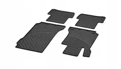 Svarta golvmattor set Mercedes C Klass Sedan W204 A20468010019G33