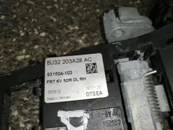Cadre de poignée porte avant droite OEM BJ32203A28AC