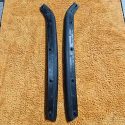Lamborghini Urus motorhuvedichtning OEM 4ML823126 höger sida