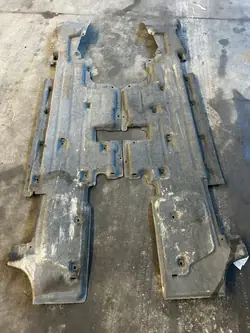 Chrysler 300C II underrede skydd OEM 68082649AI/68082648AI