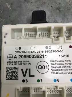 OEM A2059003921 vänster framdörr styrningsmodul