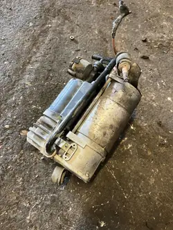 Compresseur suspension arrière Mercedes-Benz S W220 OEM NIC26423