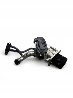 Volvo XC90 2021 EGR-kylare OEM 30668658