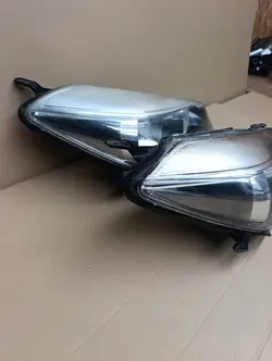 Reflector derecho Toyota Yaris III 2011-2013