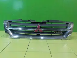 Grill MITSUBISHI PAJERO III 3.5 D MR387981