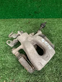 Taka-oikea jarrupuristin OEM WLX3450 Alfa Romeo 159