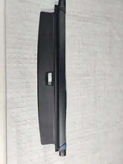 Persiana de porta-bagagens Skoda OE 5J9867871B Usada