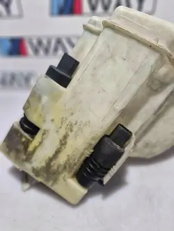 OEM 8362562 BMW E46 Cabrio spolarvätsketank