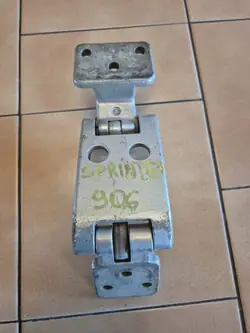 Mercedes Sprinter W906 Untere Hintere Scharniere OEM A9067400337