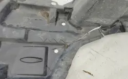 Motoröverdrag Höger Toyota Yaris III Lift 14-20r. OEM 51441-0d231