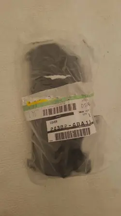 Nissan Qashqai J11 MK2 Couvercle boîte fusibles 243824BA1B