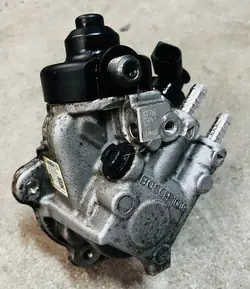Pompa carburante VW T5 2.0 TDI 03L130755J