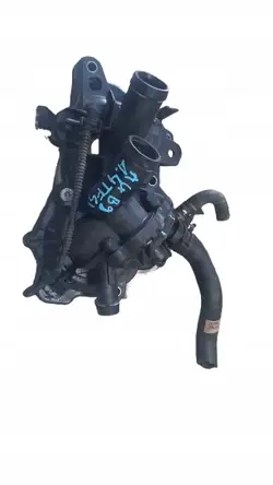 Vattenpumpstermostat AUDI A4 B9 1.4 TFSI 04E121121K