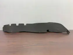 Mitsubishi OE FBZ28298 Stänkskärmsisolering - Begagnad
