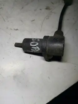Capteur ABS avant droit KIA SORENTO I 956713E010