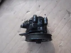 Pompe de direction assistée Nissan Sunny 90r 1.6