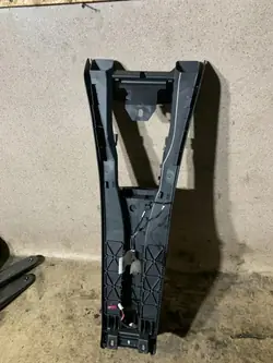 Keskikonsolin käsinoja Mercedes C W204 OEM A2046800050