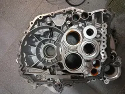 Begagnat VW DSG DQ250 växellådshus OEM 02E301107T