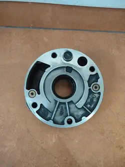 Pompe à huile Volvo XC90 2.4 D5 OEM 3063737