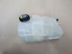 Volvo V40 2.0B 2016 OEM 31338763 Jäähdytysnesteastia