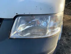 Farol dianteiro esquerdo VW T5 - Peça original