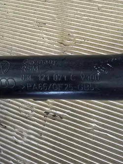Volkswagen AUDI 2.0 TDI Tuyau de refroidissement 03L121071C