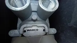 Válvula de travão DAF XG1 - Peça OEM Wabco usada