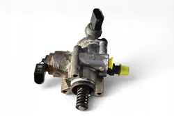 Polttoainepumppu VW GOLF V AUDI A3 8P A4 B7 SEAT LEON II 2.0 TFSI 06F127025B