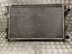 Vesijäähdytin OEM 8200008765 Renault Espace IV:lle