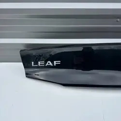 Moldura Portón Nissan Leaf II OEM 908105SH0A