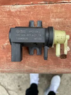 Vanne EGR AUDI VW 1K0906627A