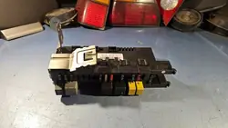 Sulake- ja relemoduuli MERCEDES W203 C-luokka 2.0 5DK00797420