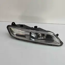 Farol Dianteiro Direito VW PASSAT B7 3AA941662E