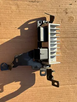 RENAULT MASTER III 2.3 DCI Sytytysvastuksen Relä 271202380R