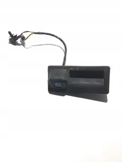 Asa de maletero OEM 3C9827566 con cámara - Usado