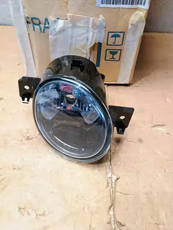 Farol de neblina esquerdo Nissan OE 26155-1HA0A