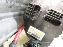 Sähköinen ohjausvaihde OEM 1K1423051AS VW Golf V:lle