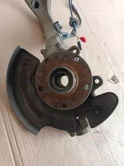 AUDI A6 C5 Fram vänster styrknut