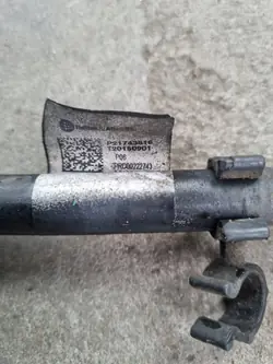 Polttoaineletku OEM 21743816 Renault & Volvo kuorma-autoihin
