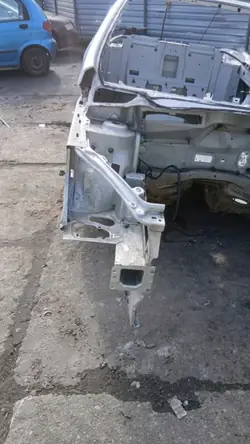 Oikea etukulman pitkittäispalkki Peugeot 307 CC