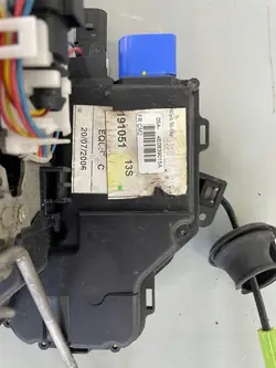 AUDI A8 D3 Linke Hintertürschloss 4E1 839 015 A