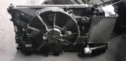 Juego de radiador OEM 214105FA0B para Renault Clio V