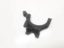 Pakoputken kiinnike OEM 04L25 VW Passat B8 2.0L Diesel