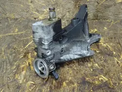 AUDI A3 8P ALTERNATORIN KIINNITYSÖLJYJÄÄN