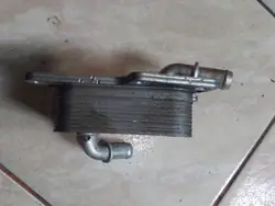 Refroidisseur d'huile d'occasion OEM A2741880101 Mercedes